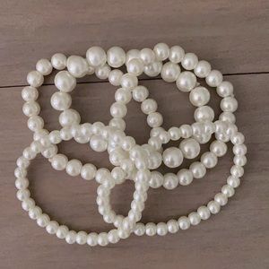 Pearl Bracelet Set